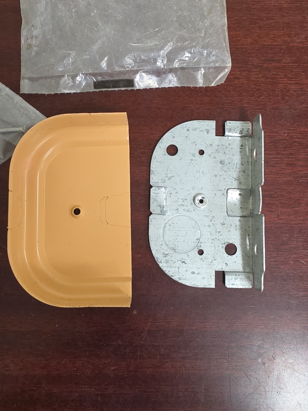 Wiremold 5719D Buff Corner Box. NOS
