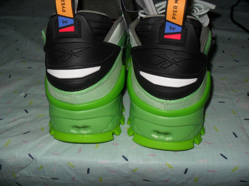 PYER MOSS X REEBOK EXPERIMENTAL FURY 4 TRAIL SIZE 45 (11.5 us) (no box)