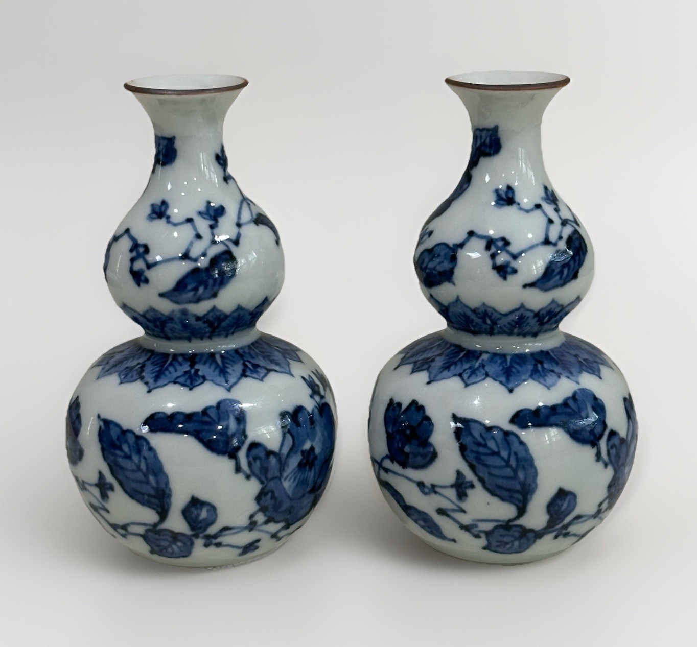 Vintage Blue & White Porcelain Double Gourd Shape Sake Bottles Japanese Set Of 2
