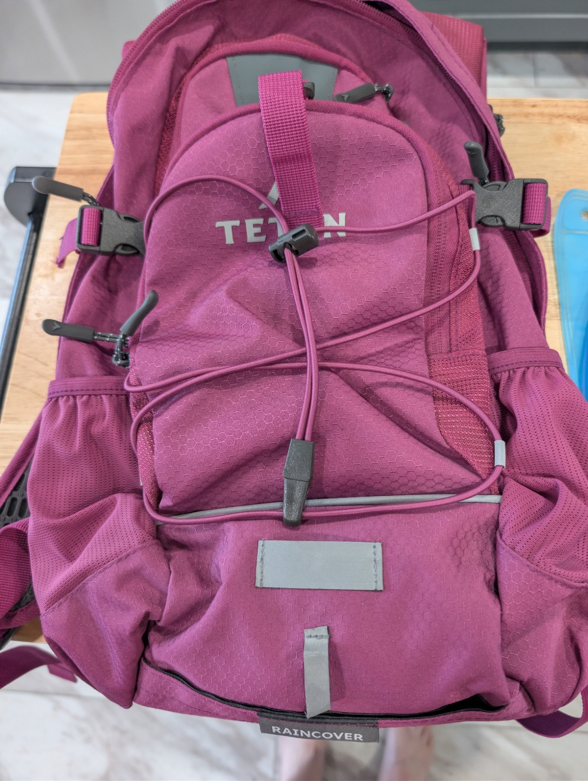 Teton Sports Hydration Hiking  Backpack 2L Water Bladder, Purple