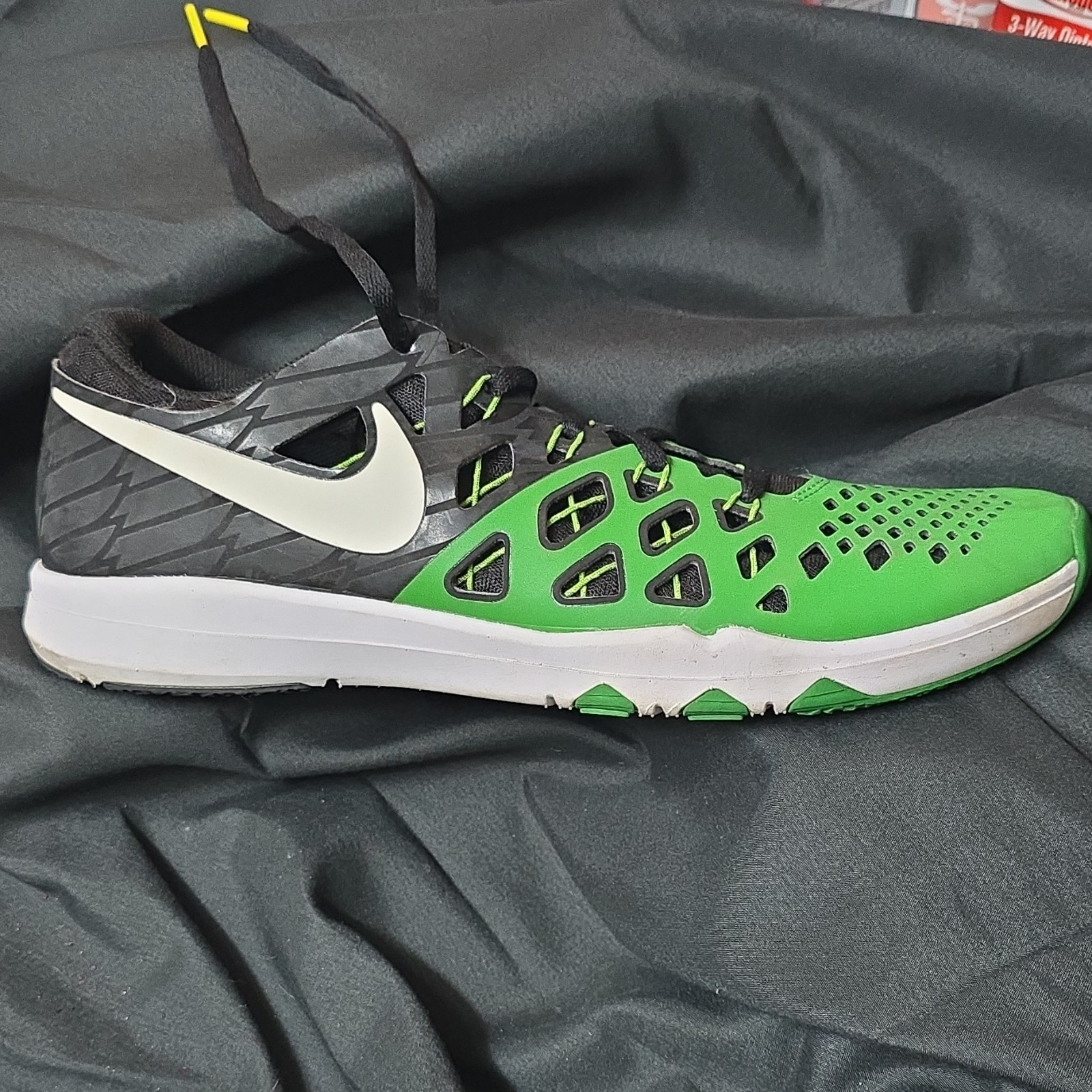Nike Men of Oregon Running Shoes Green Black Mesh US Size 10.5 Lightweight