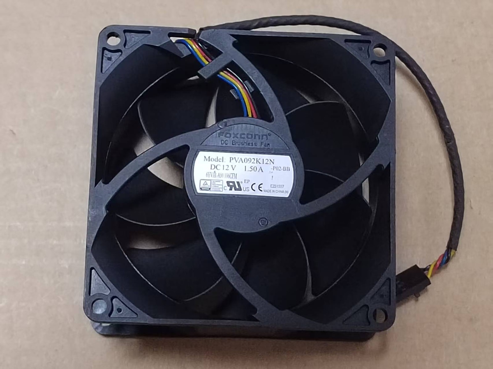 Foxconn 9038 PVA092K12N DC12V 1.50A 4-wire PWM server fan