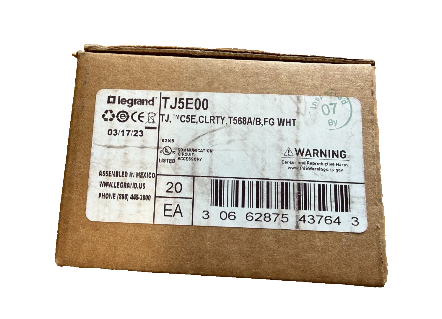 Legrand/ORTRONICS TJ5E00 Clarity TracJack Cat 5E, T568A/B, White - BOX OF  7