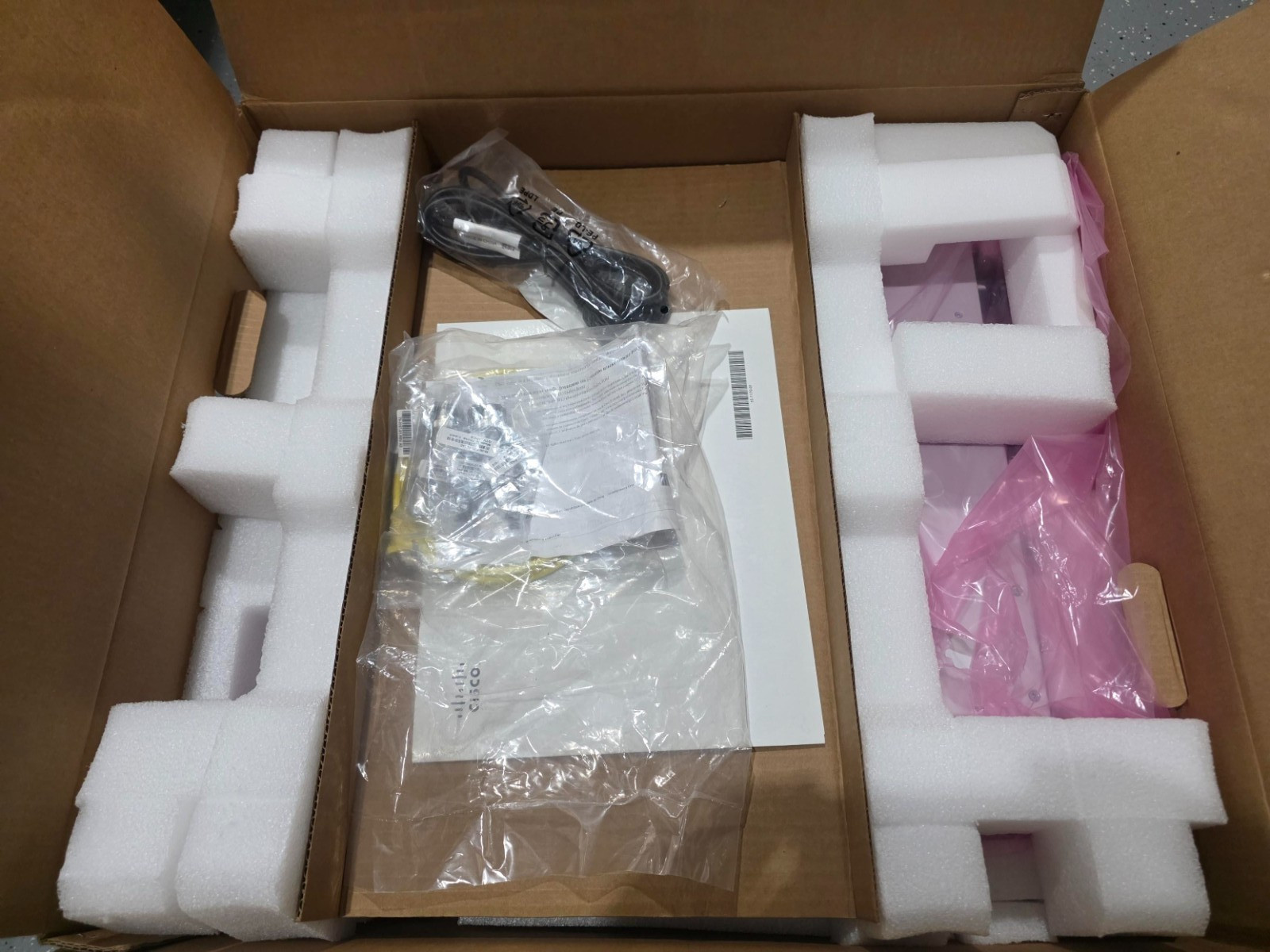 New Open Cisco C9800-40-K9 Catalyst 9800-40 Wireless LAN Controller CLEAN