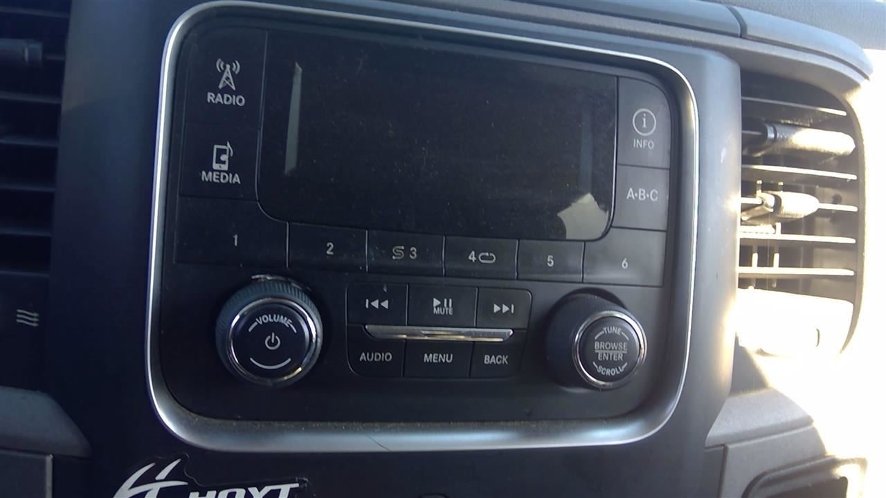 (LOCAL PICKUP ONLY) RAM1500 2015 Air Shutter 2049201