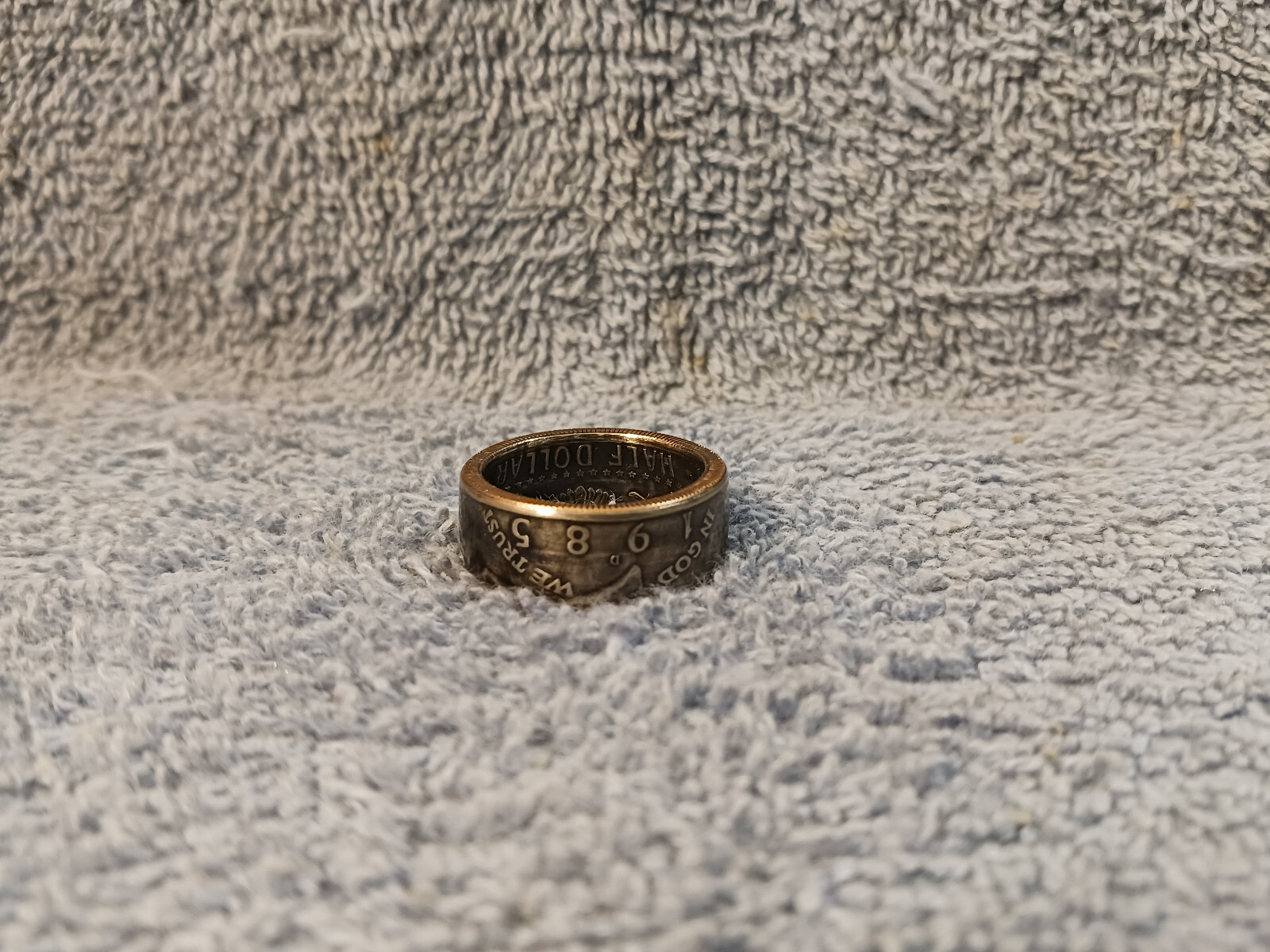 1985 Kennedy Half Dollars size 9 1/2 coin ring handmade (B)