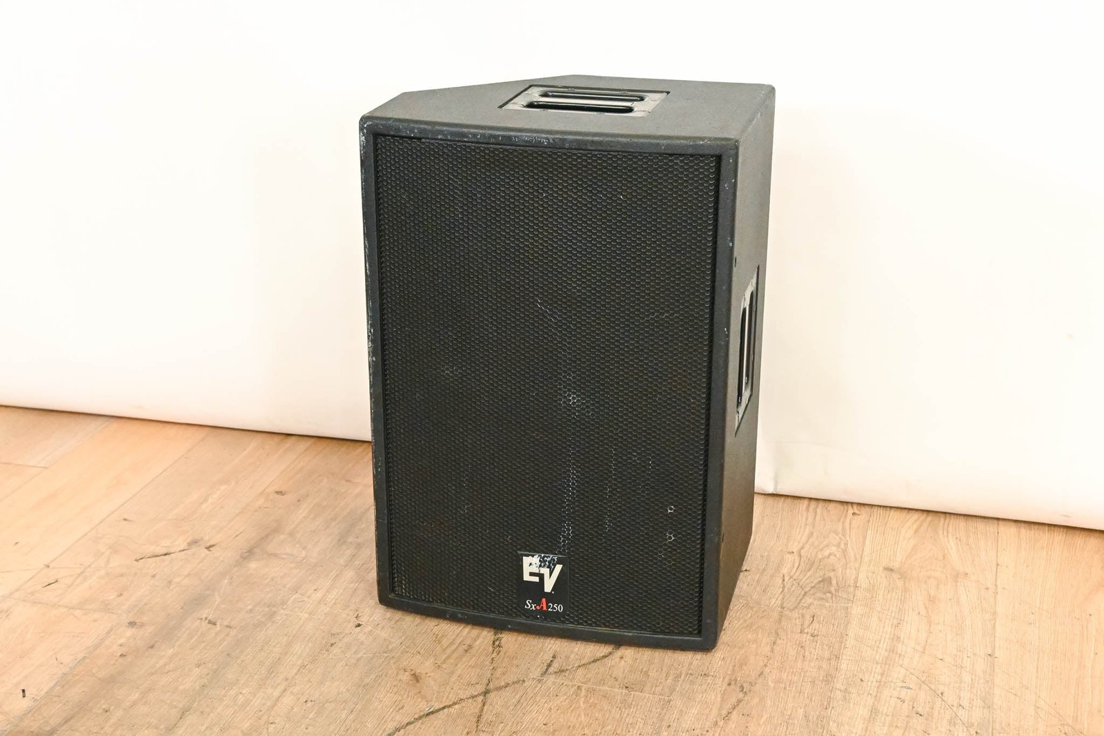 Electro-Voice (EV) SxA250 Two-Way Bi-Amplified PA Speaker/Floor Monitor CG01RFK