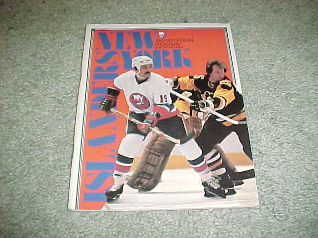 1982 New York Islanders v Philadelphia Flyers Hockey Program Brian Trottier