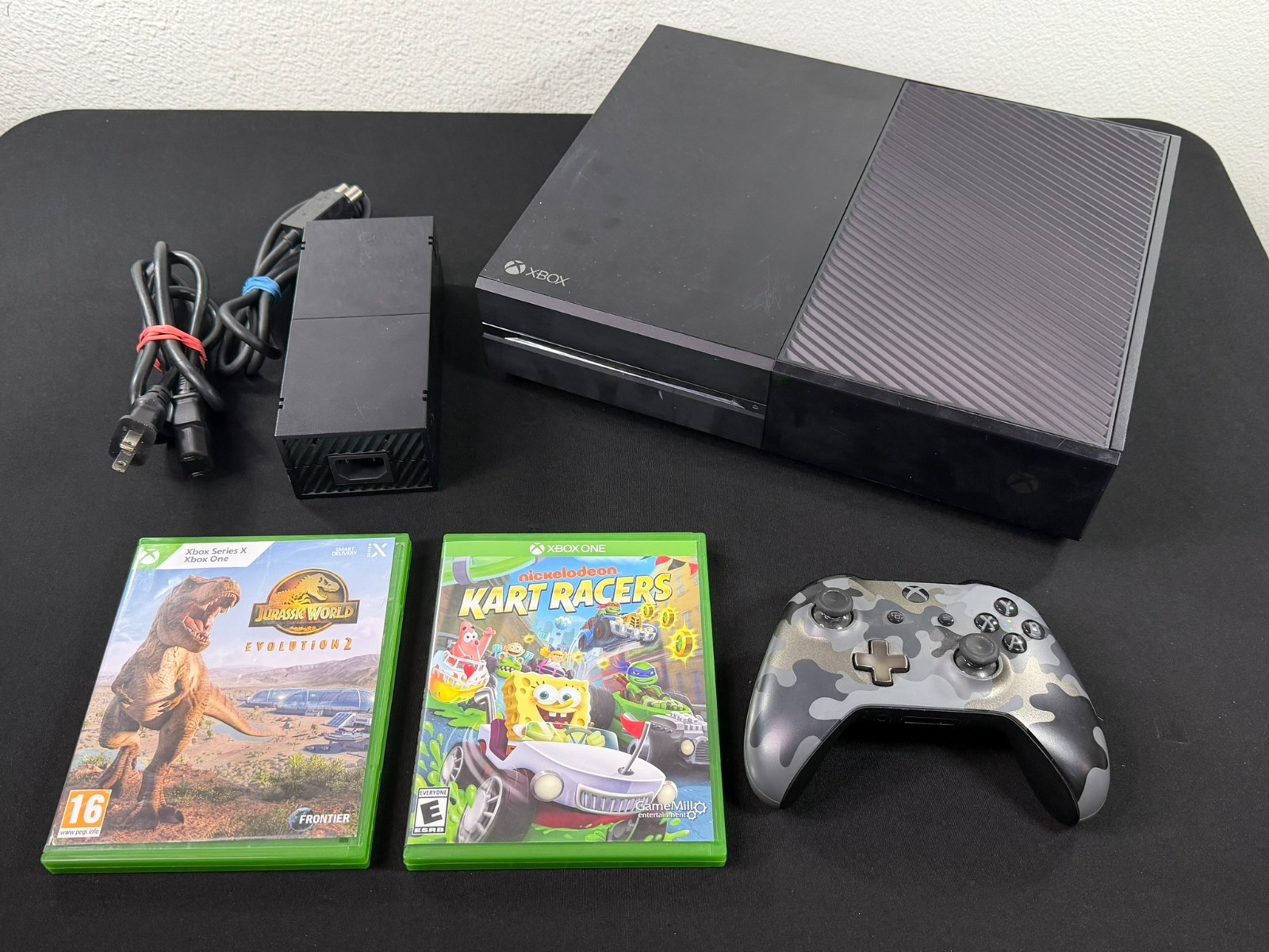 Microsoft Xbox One 500GB Console Bundle Camo Controller 2 Games Tested
