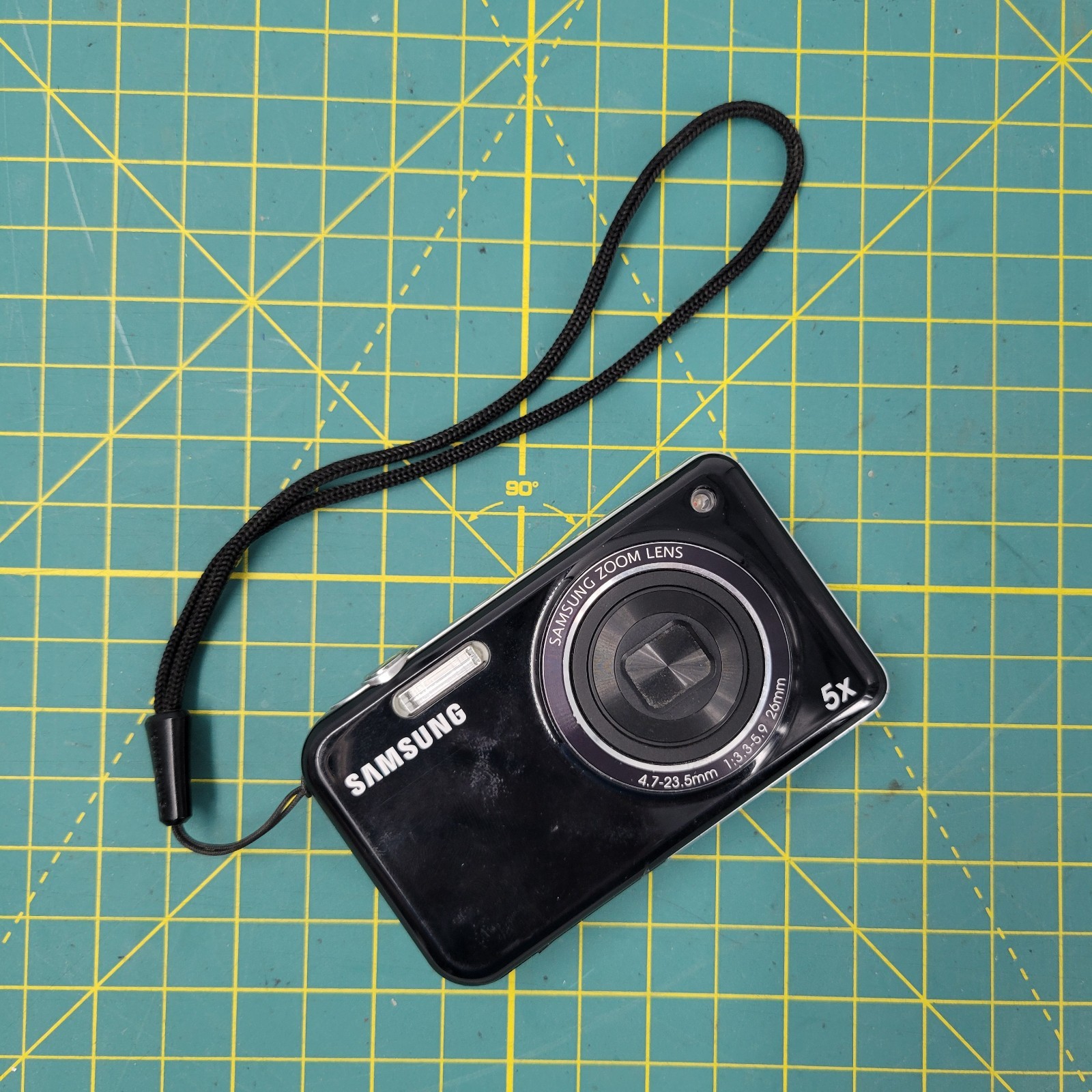 Samsung PL Series PL120 14.2MP Digital Camera Black Parts or Repair Untested