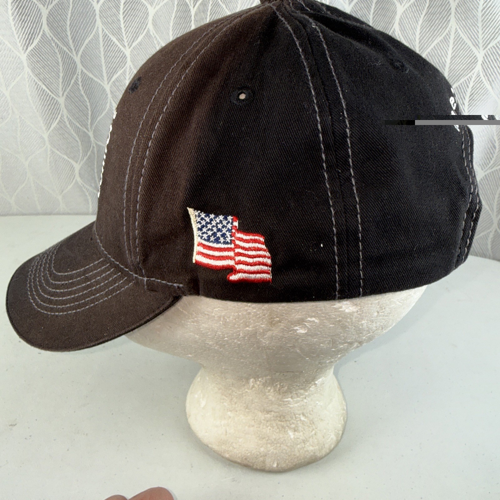Home comfort in Multicolor Square Logo on Brown Hat Cap HookLoop Homecomfort.net