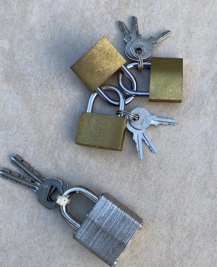 MasterLock (2” tall) & 3 small locks w keys. Travel. Suitcase? Silver Padlocks