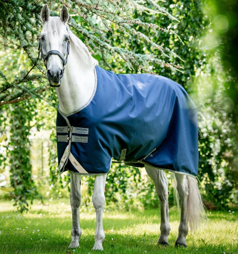 Amigo Bravo 12 Lite Turnout Sheet - Navy/Titanium Grey