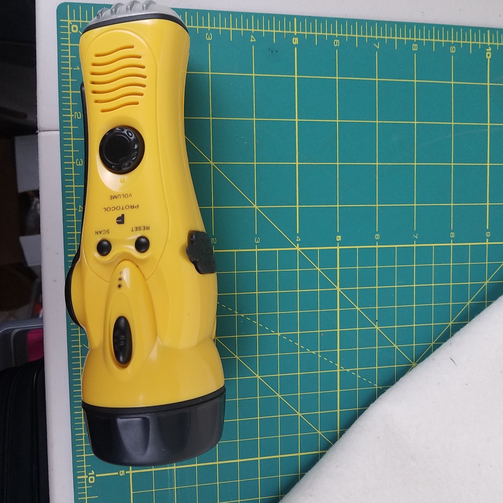 Flashllight Emergency Multifunctional Crank charge Radio Flashing Dynamo