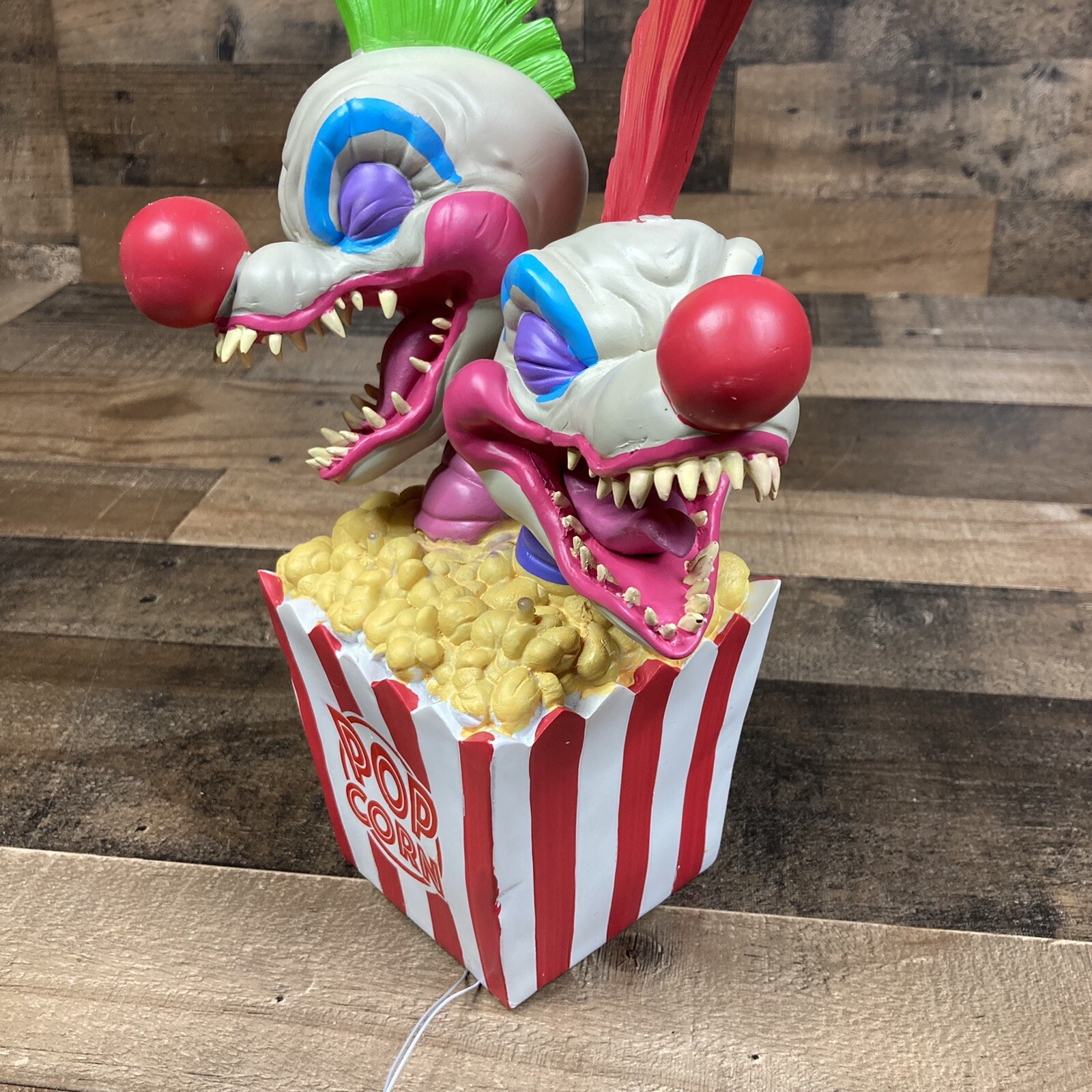 Killer Klowns From Outer Space Popcorn Babies Light Up Statue Spirit Halloween