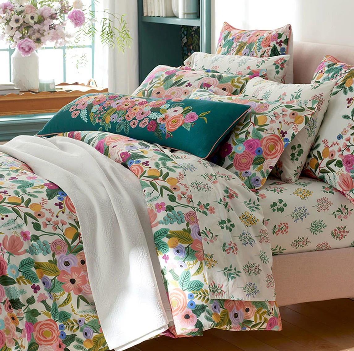 Rifle Paper Co. Hawthorne Classic Cool Percale Bed Sheet Set - Ivory Multi