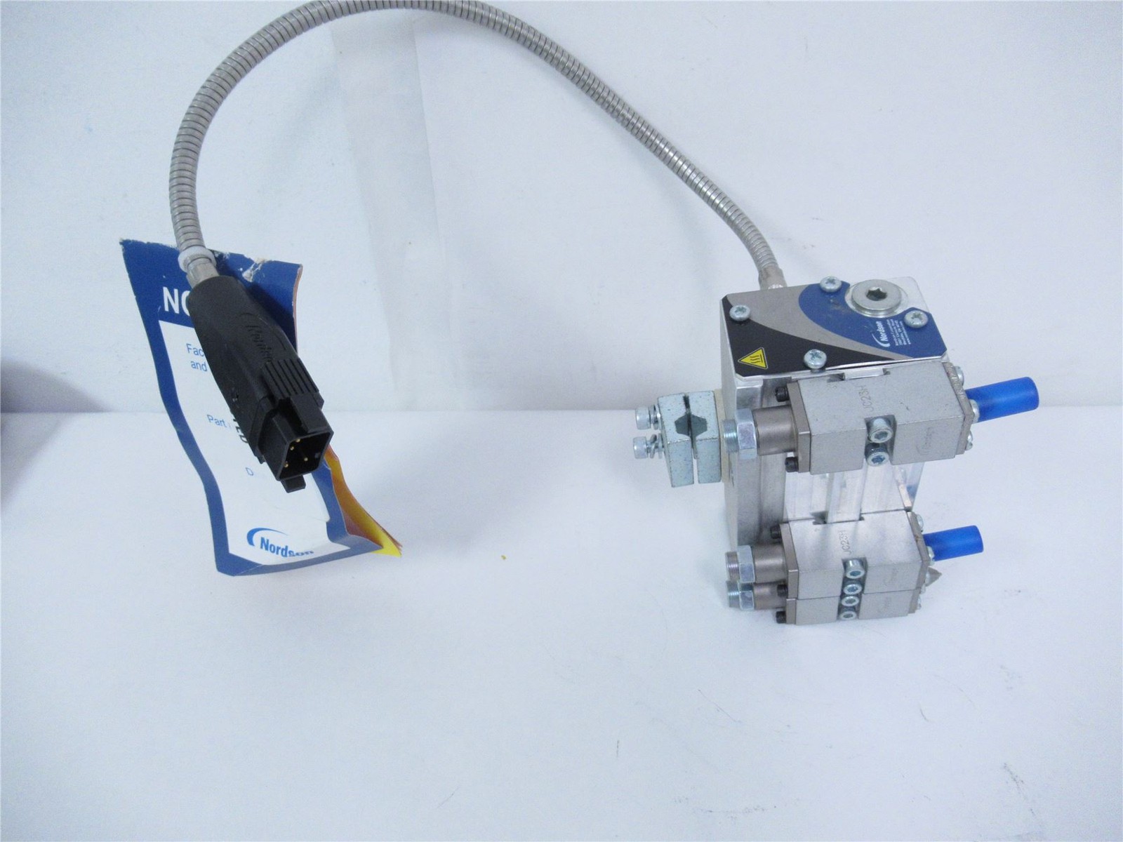 243549 New-No Box; Nordson 8512523 GLUE GUN;CLASSICBLUE;RC16;BCM-CB