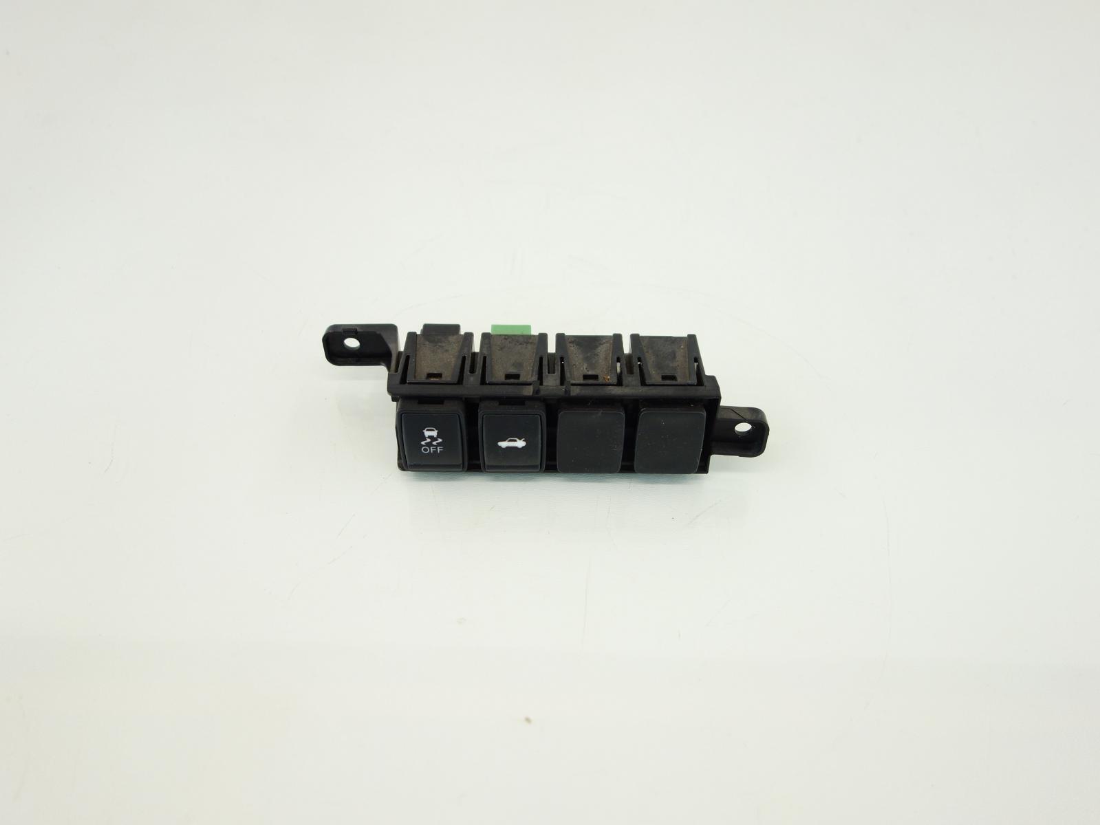 14 NISSAN ALTIMA Dash Mounted Trunk Liftgate Traction Control Switch 681RU3A0A