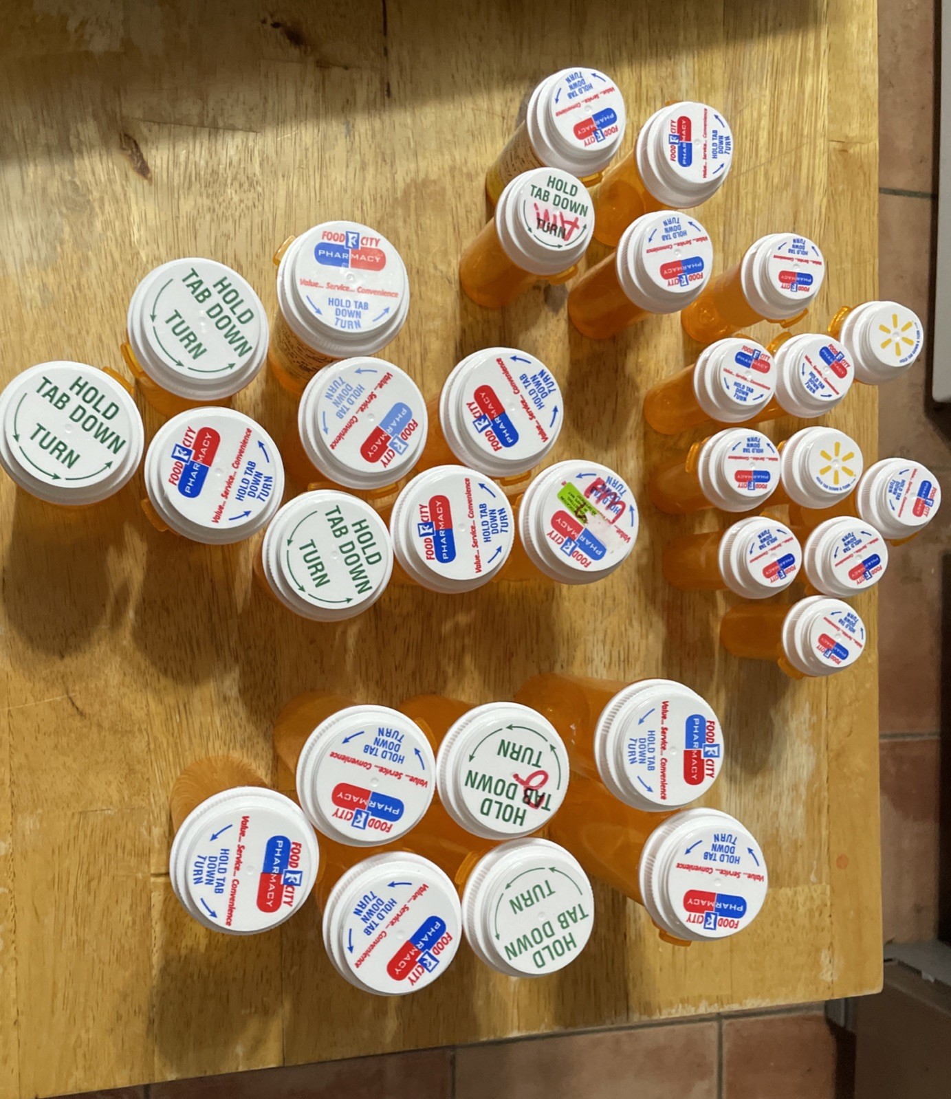 Amber Prescription Rx Pill Bottles Art Crafts Fishing Storage #30 Count