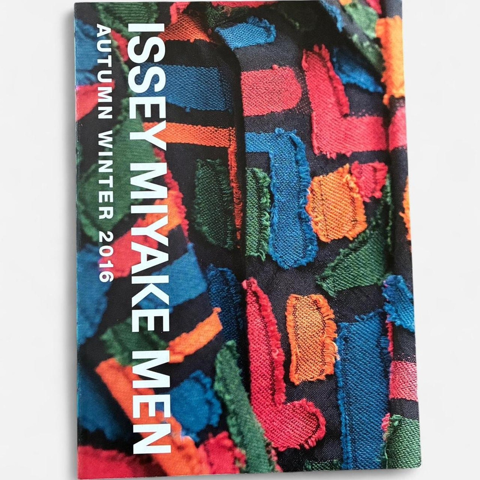 Issey Miyake Men autumn /winter 2016 catalog lookbook