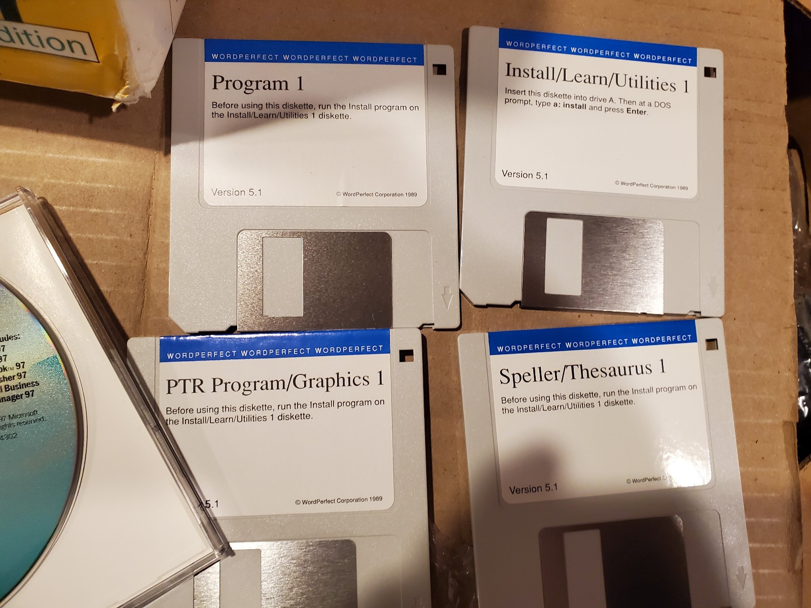 Microsoft Office 97 Small business dition Retail Package - Promotional Sample