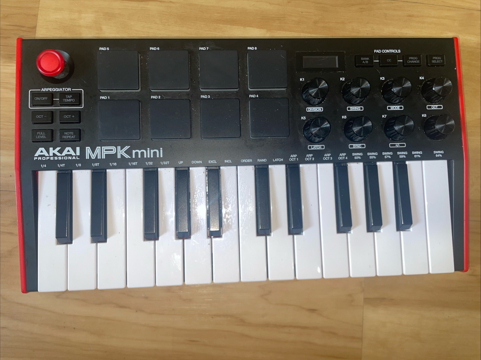 Akai MPK Mini MK3 25 Key Electronic Keyboard - Black/Red/White