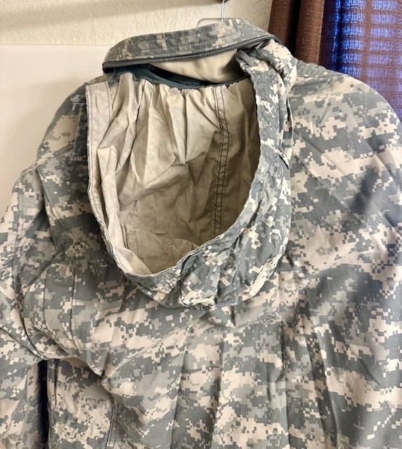 UA Army Coat Cold Weather Field Jacket Large Short