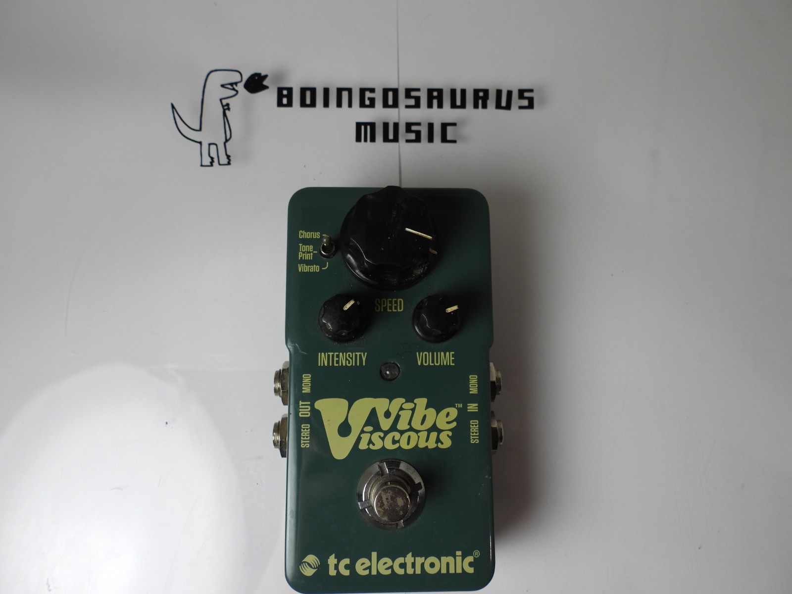 TC Electronics Viscous Vibe Chorus and Vibrato Effects Pedal Free USA Ship