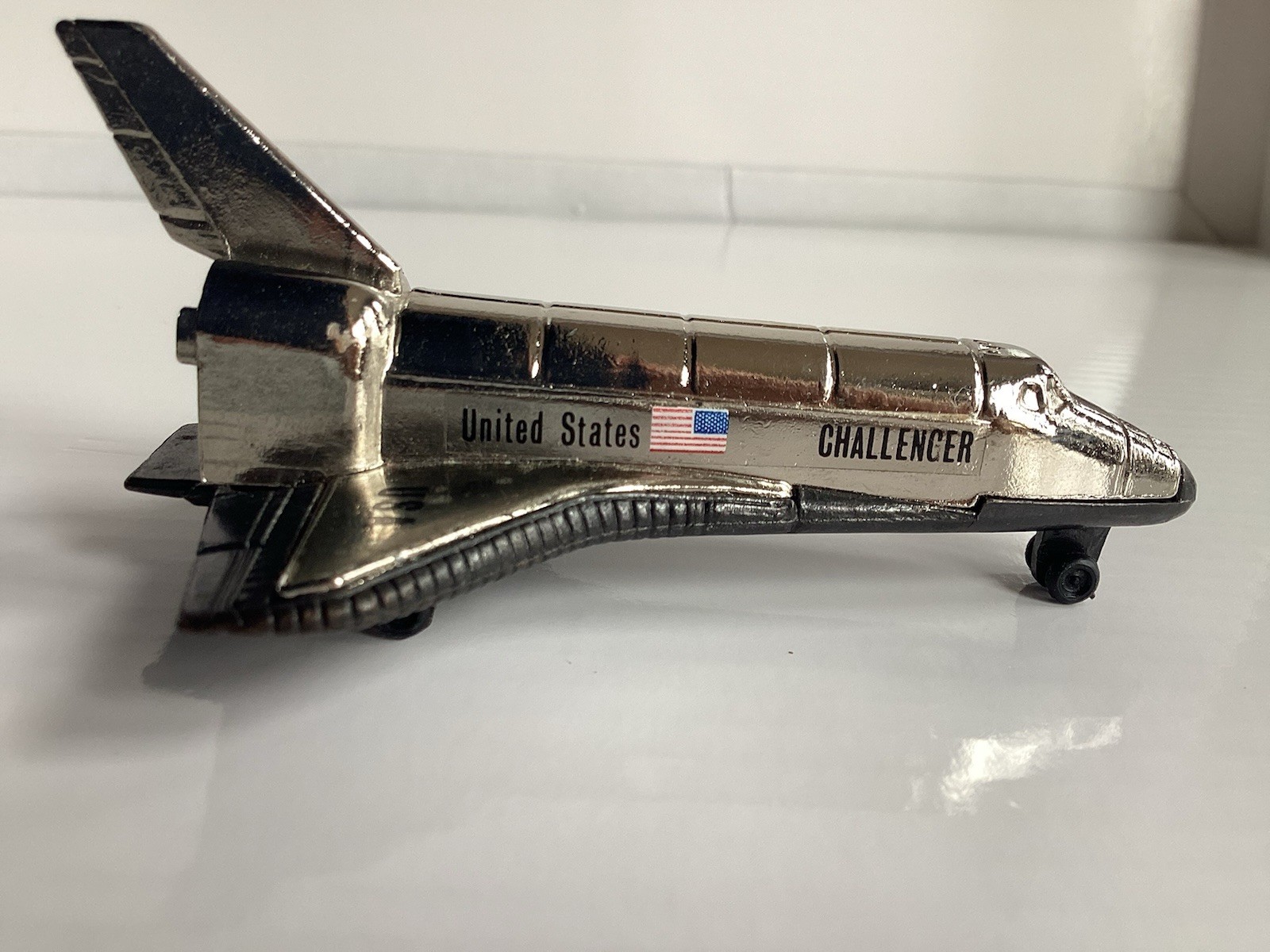 1981 Vintage Challenger Space Shuttle Die-cast Metal Pencil Sharpener Used Nice