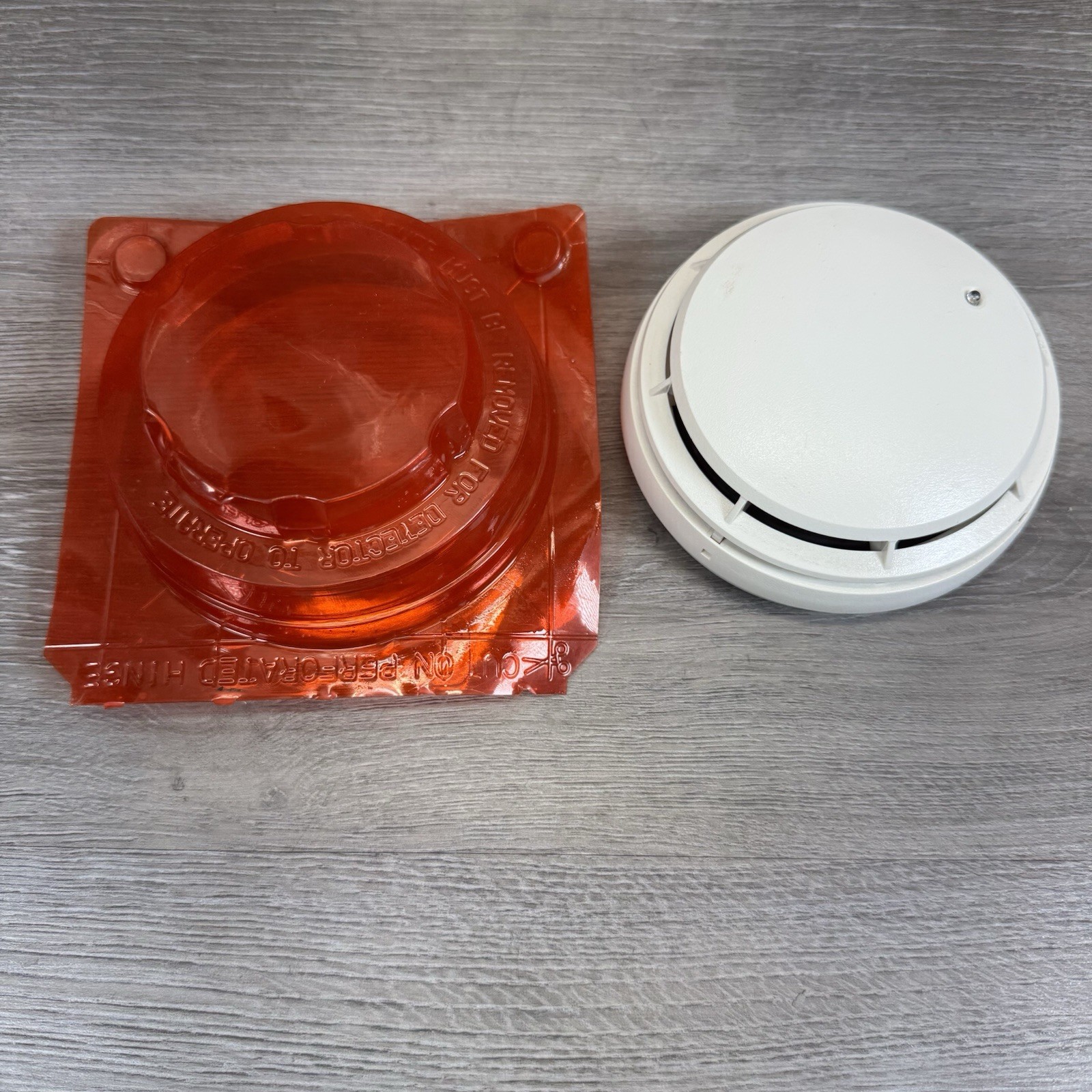 1PC NEW Simplex 4098-9601 Point type photoelectric Smoke Detector