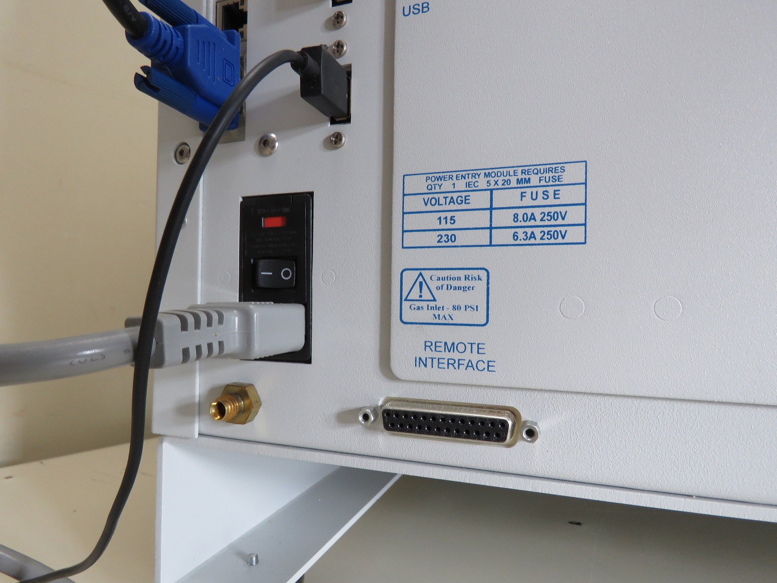 EST Analytical CENTURION W (Water-only) purge and trap autosampler