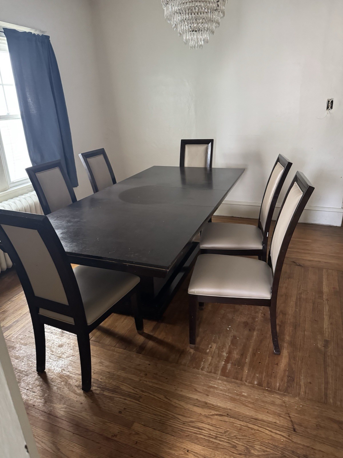Dining table  Table with 6 Chairs