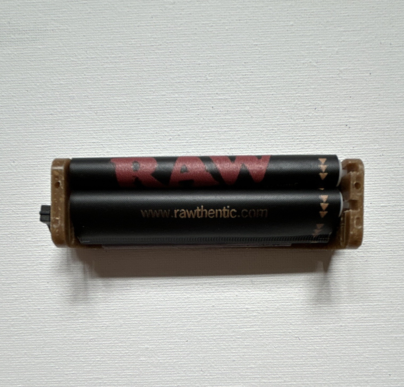RAW Plastic Cigarette Tobacco Rolling Machine Roller - Black/Red