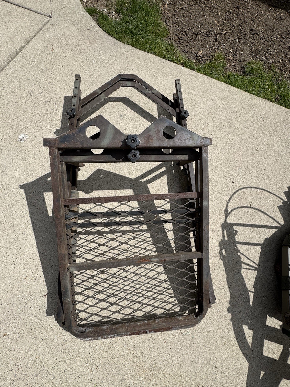 Barnett Quad 400 Ext Cmp Crossbow , 3 summit climber stands ,1 tree lounge $550