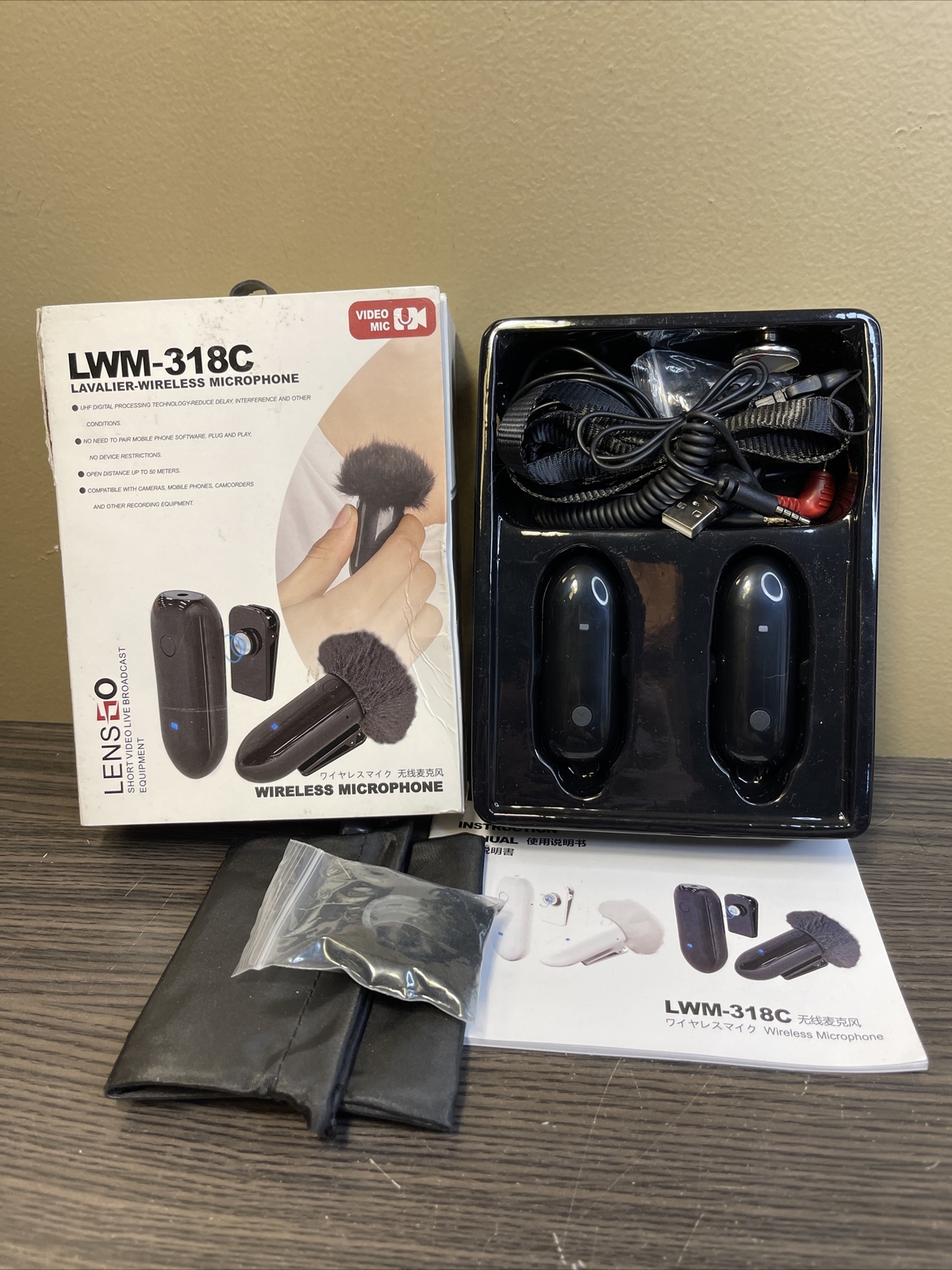 Lensgo LWM-318C Lavalier-Wireless Microphone White New Open Box