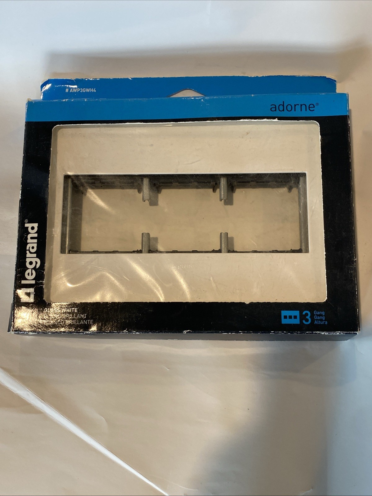 Legrand adorne 3 Gang Decorator/Rocker Wall Plate, Mirror/Gloss White - New