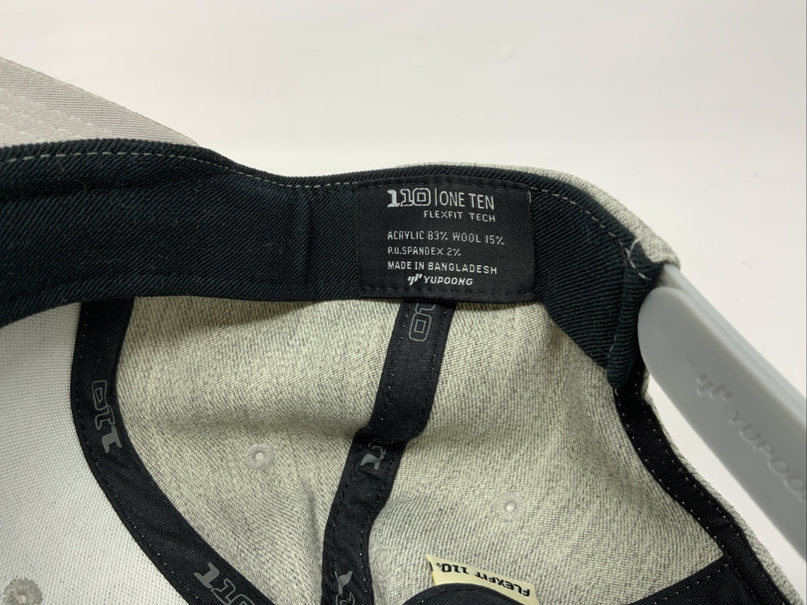 One Ten 110 Flexfit Tech Adjustable Golf Baseball Cap Hat Grey M Michigan