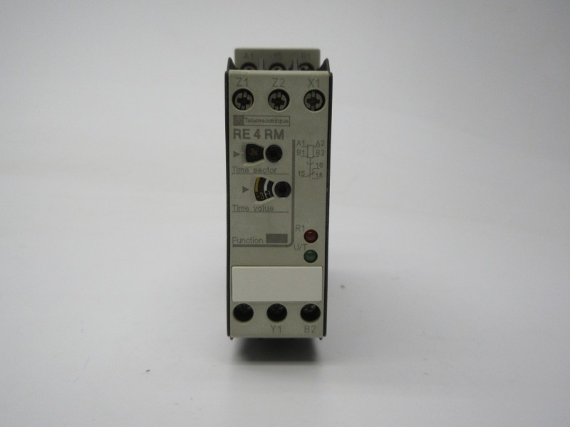 TELEMECANIQUE RE4RM11BU 110-240VAC 0.05S-300H NSMP