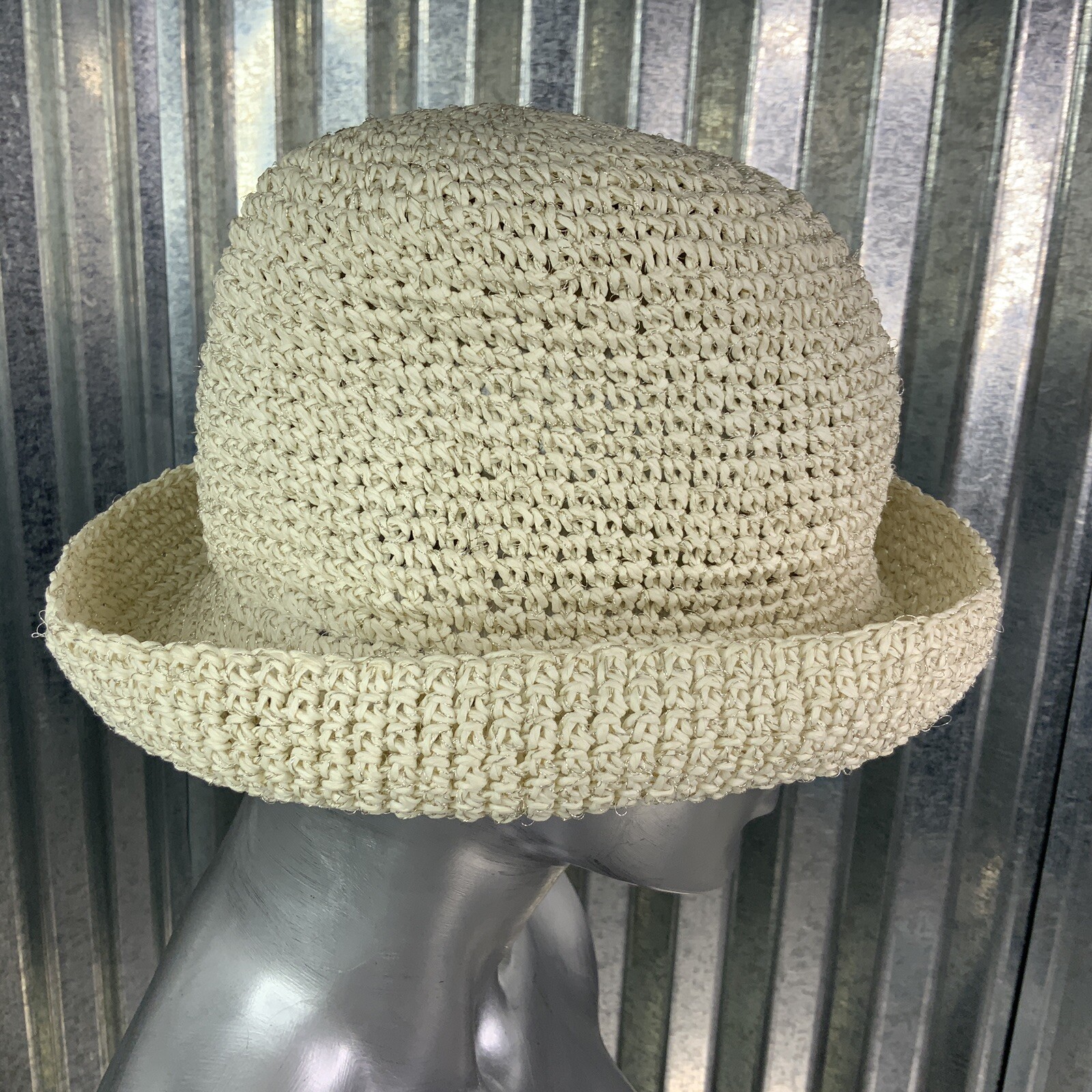Betmar Roll Up Straw Ivory Bucket Summer Hat Small Brim Size Med 7 1/8