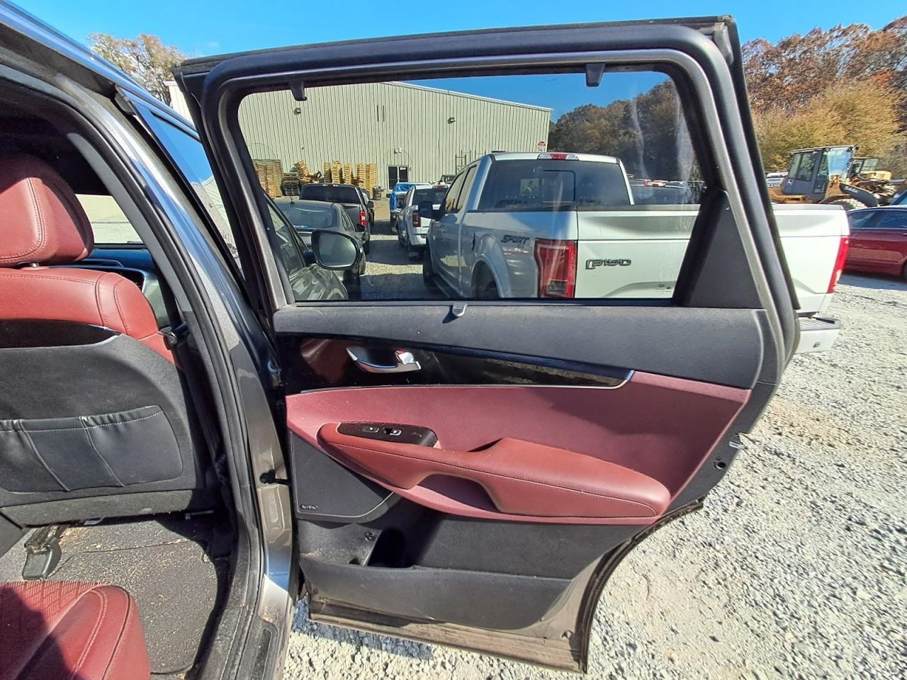 SORENTO 2016 Glove Box 4871033
