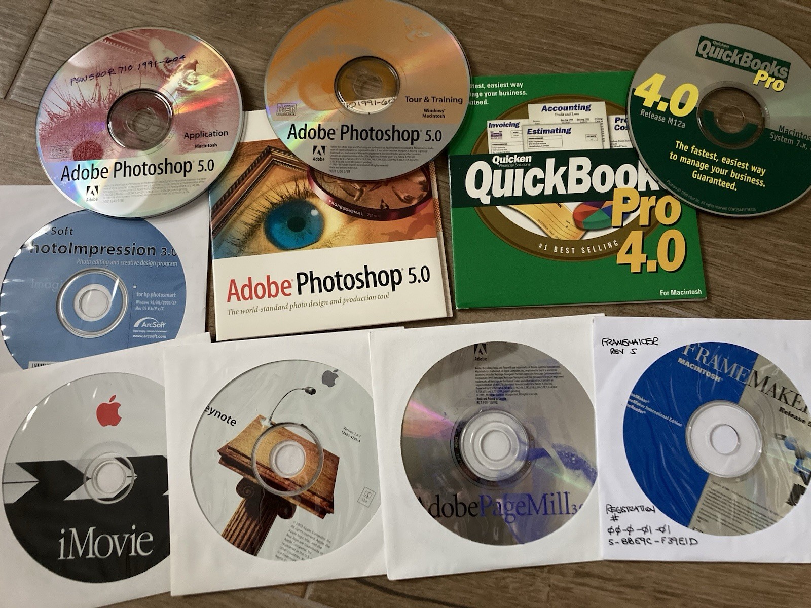 Adobe Photoshop 5 PageMill 3 FrameMaker 5 iMovie 1 Keynote 1 Mac Software CD Lot