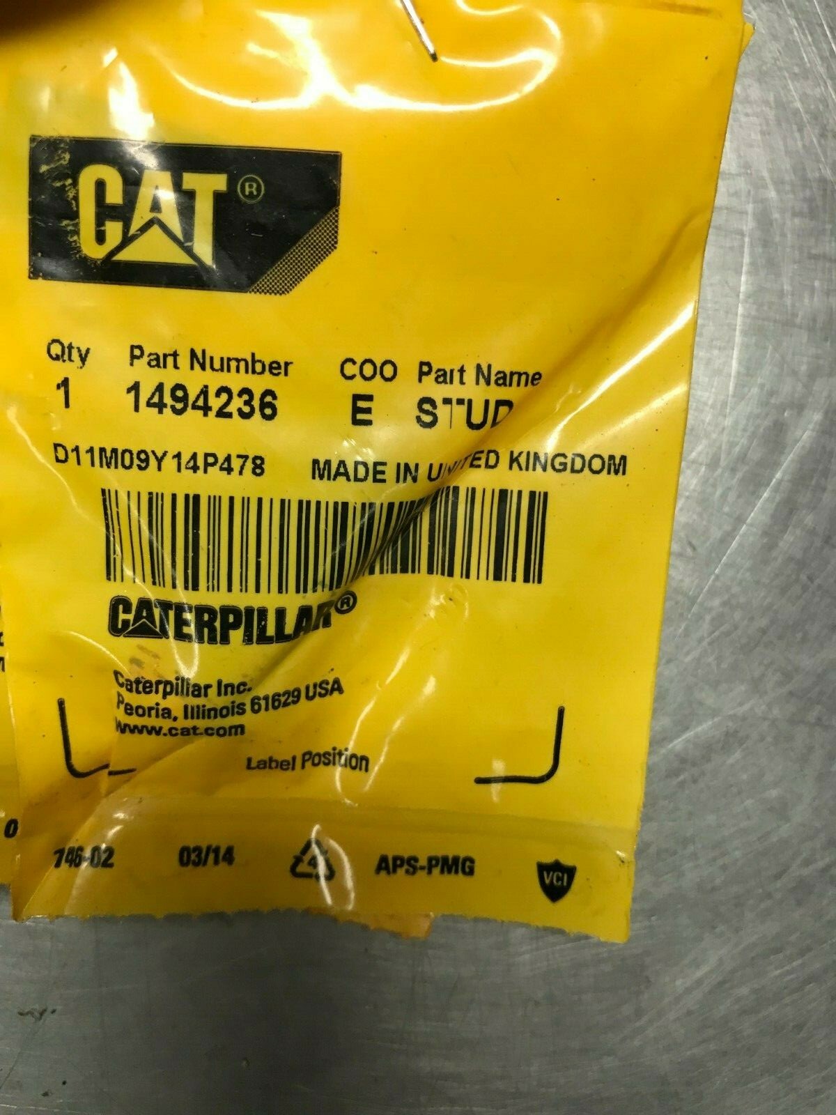 1494236  GENUINE CAT  STUD   CATERPILLAR 149-4236