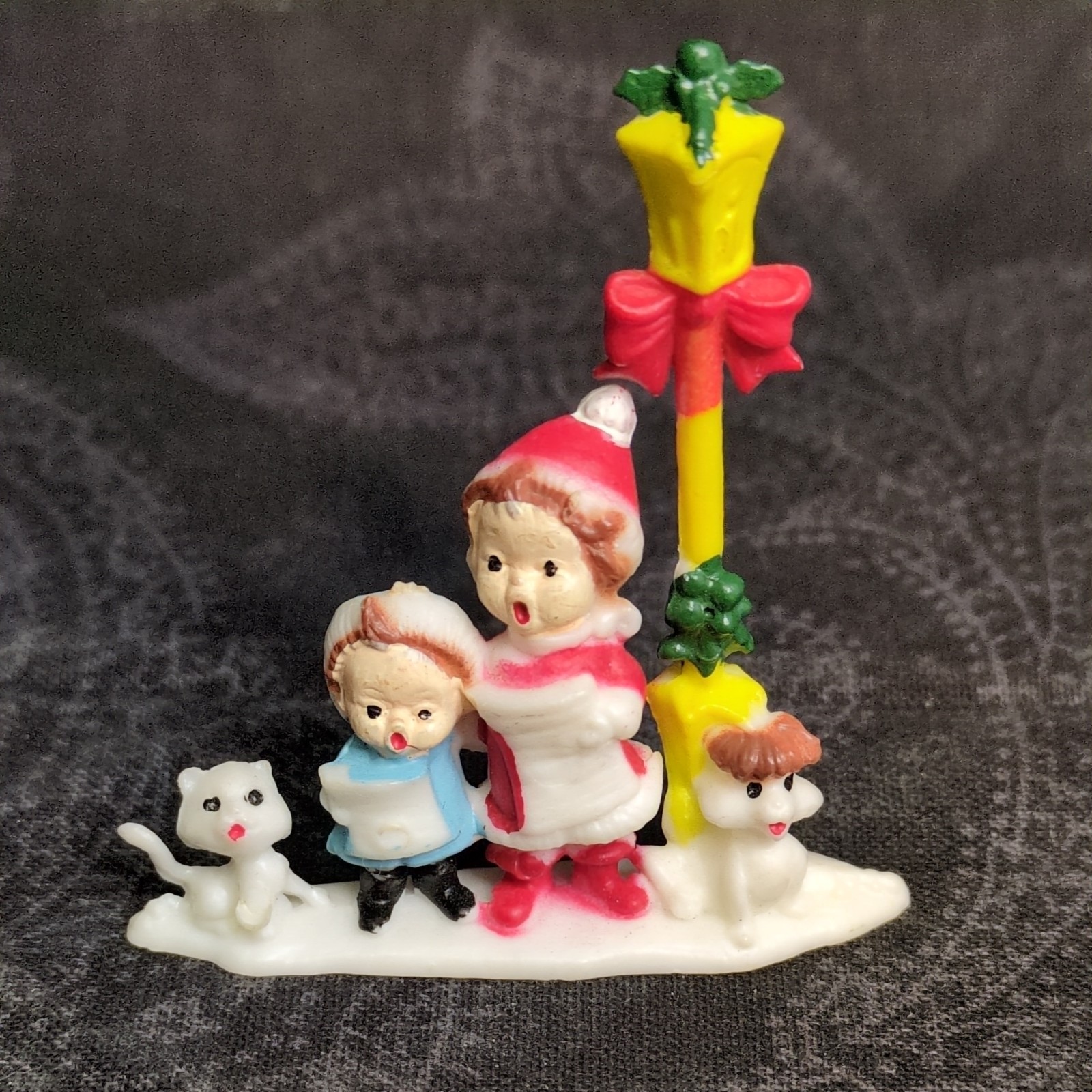Vintage Mangelsen's Christmas Miniature Carolers Cat Dog Lamppost 91602 Craft Pc