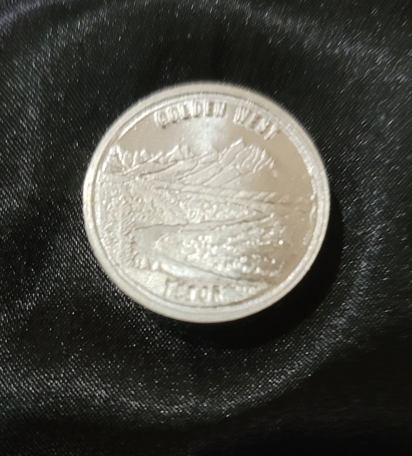 Vintage 1 Oz .999 Fine Silver Swiss Of America Golden West Teton Rolo SOA Round