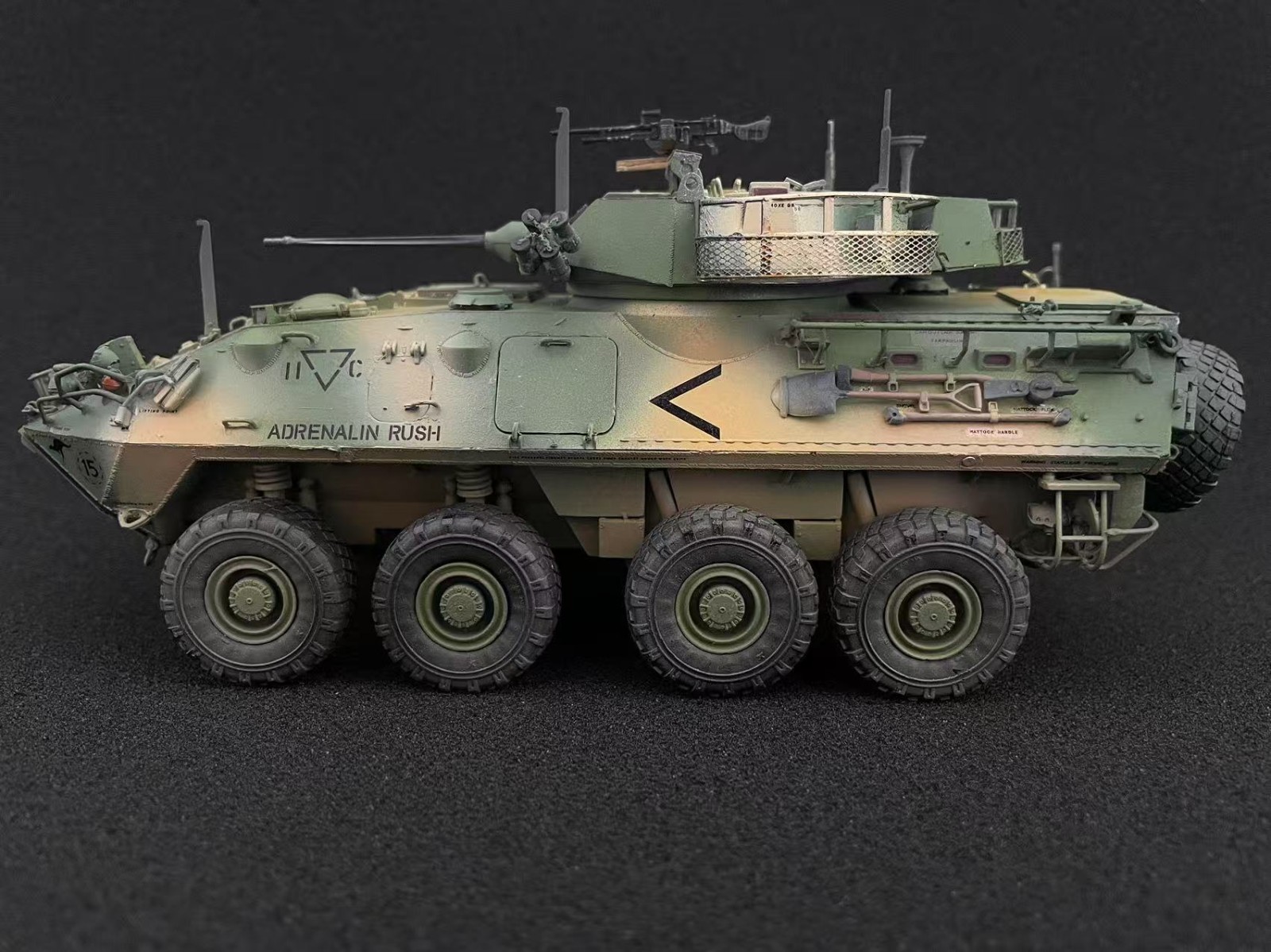1/35,ASLAV-25 Reconnaissance Vehicle,Armored vehicles,free shipping,Static model
