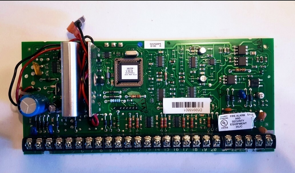 HONEYWELL ADEMCO VISTA SECURITY V20P5 v10.23 CONTROL BOARD PRE-OWNED ALARM.COM