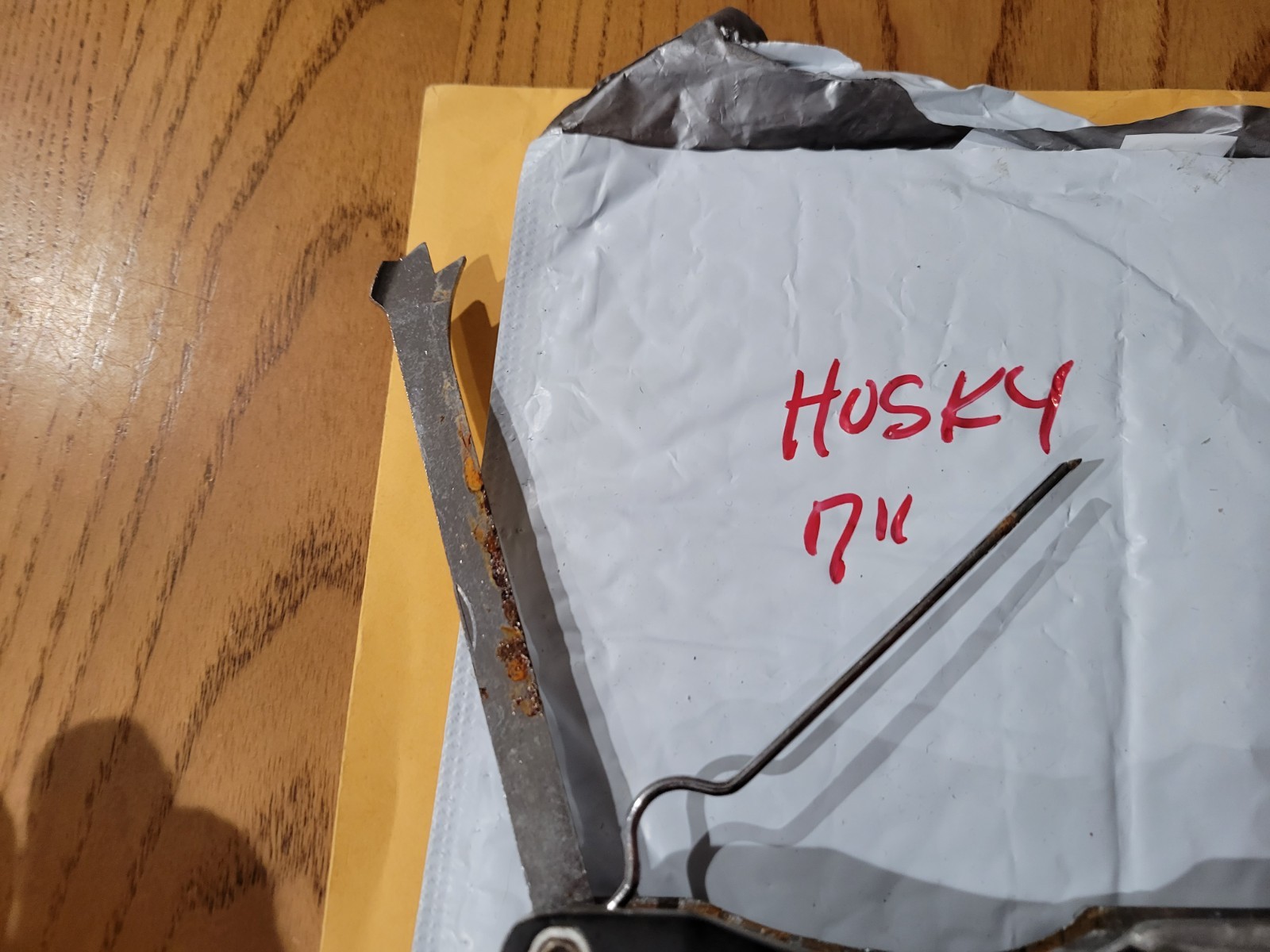 HUSKY 7" MULTI TOOL/KNIFE/ FISHING TOOL GOOD SHAPE