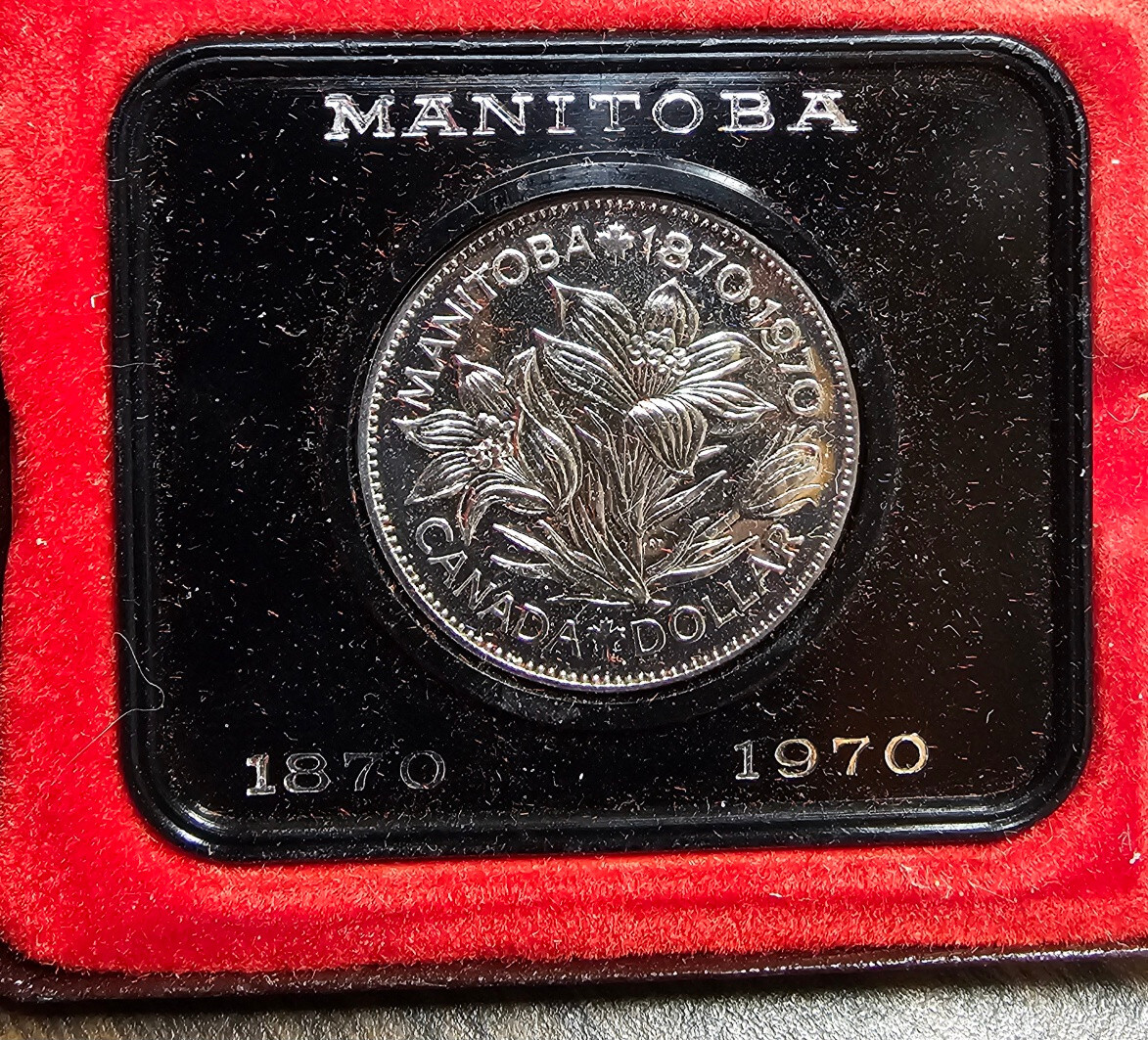 1971-1976 Canada Uncirculated Nickel Dollars 7 in their original mint case