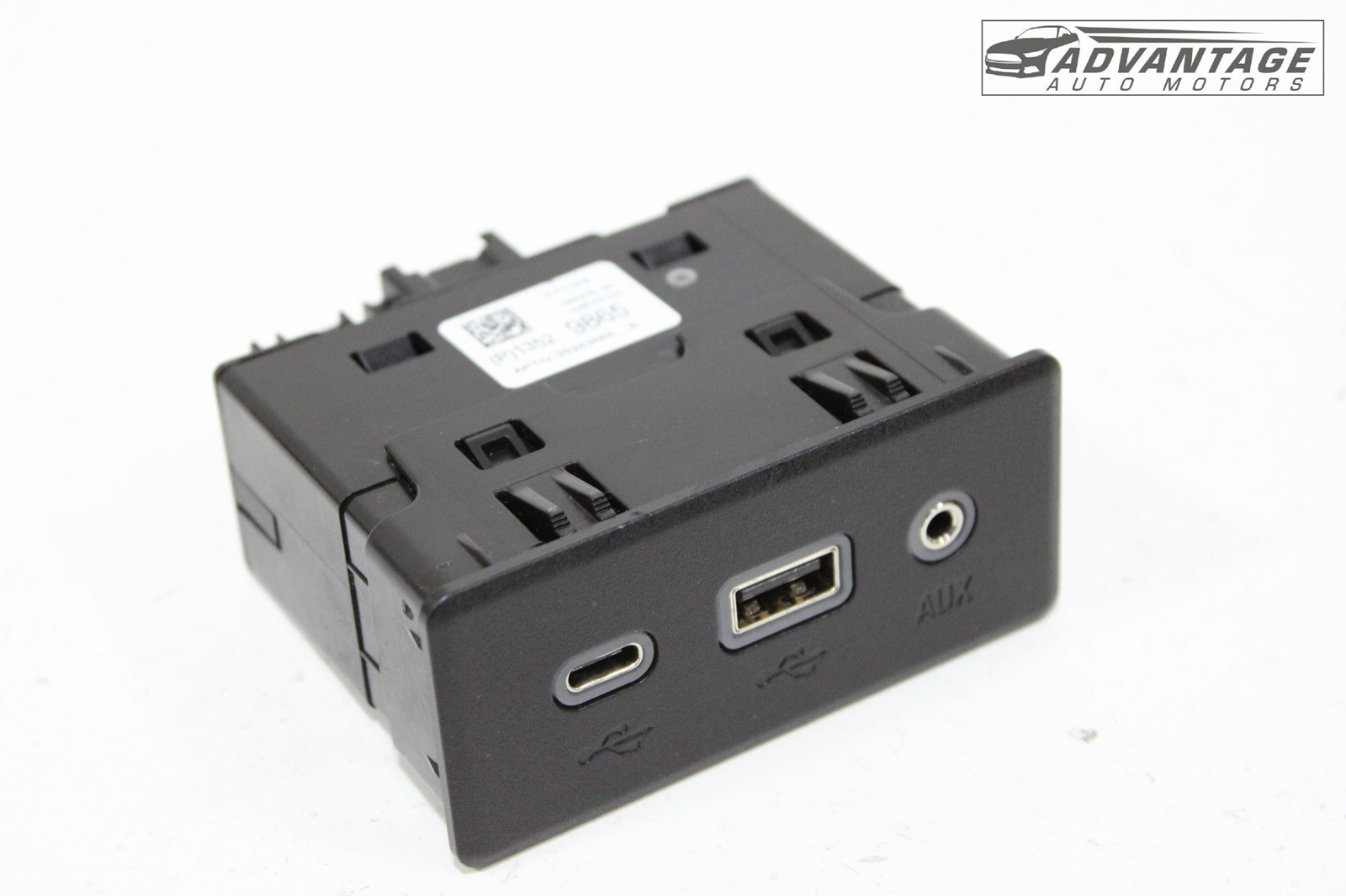 2019-2025 CHEVROLET MALIBU DASH DASHBOARD AUXILIARY JACK USB PORT MEDIA HUB OEM
