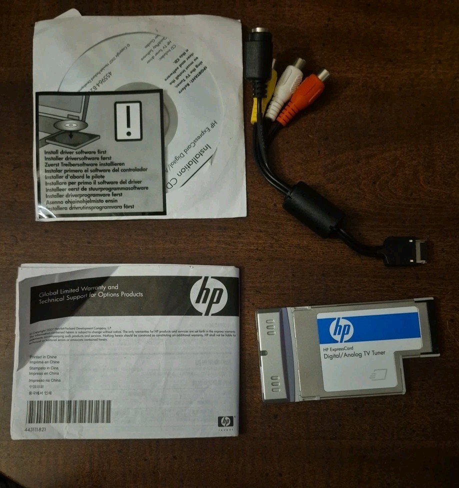 HP EXPRESS CARD DIGITAL/ANALOG TV TUNER With Cords,Manual And Disc